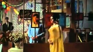 Poster khiza ke phool mere naseeb mein lyrics – kishore kumar