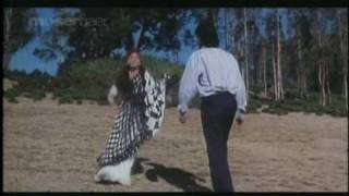 Poster mummy ne poocha