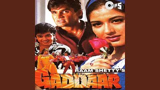 Poster beta apni maa se