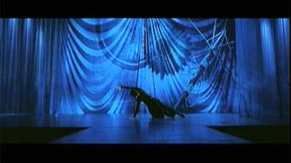 Poster jaane kiske khwaab